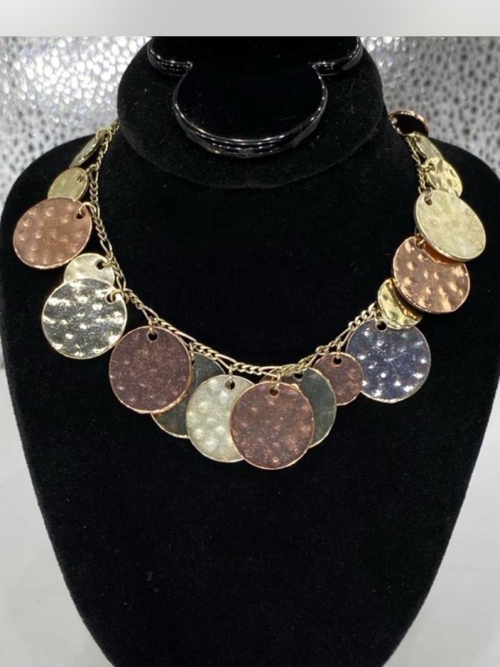 *** Hammered Multi-Metal Disc Statement Necklace  * Bonus ! 👀 at Pics *